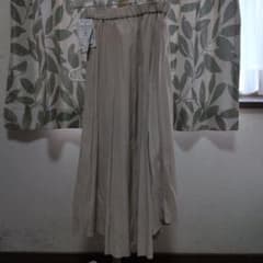 HONEYSUCKLE ROSE アシンメトリースカート Mサイズのサムネイル