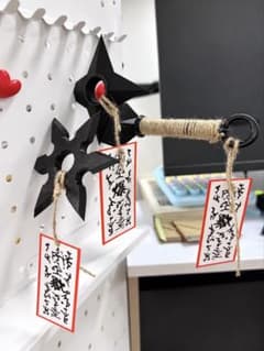 手裏剣・忍者武器モチーフマグネット 3個とボールペン1個の4個セットのサムネイル