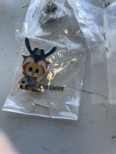 ヴィヴィくん  ピンバッジのサムネイル