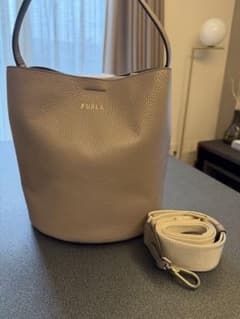 極美品】FURLA フルラ ダナエ 2way グレージュ レザー バケット - メルカリ
