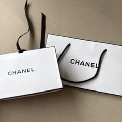 CHANEL ショッパーとギフトボックスのセットのサムネイル