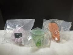 まちぼうけ　お弁当の場合その3赤じそおにぎり、焼鮭、メロンゼリーのサムネイル