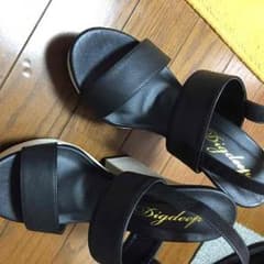 ヒール 黒 白のサムネイル