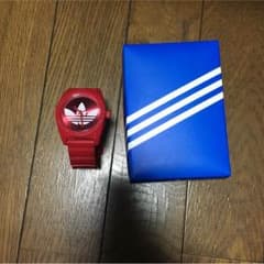 adidas 腕時計のサムネイル