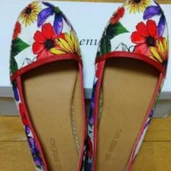値下げ☆8200円→1500円→1000円アーバンリサーチの花柄ペタンコ靴のサムネイル