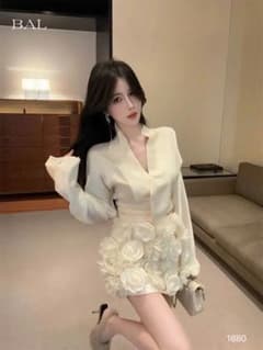 ホワイトフラワー装飾ドレスセットのサムネイル