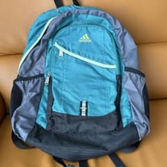 adidas リュックのサムネイル