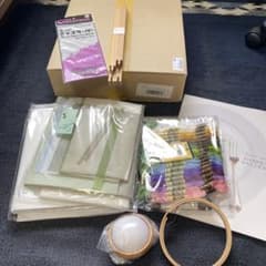 刺繍キット セット 針と糸と布と道具のサムネイル