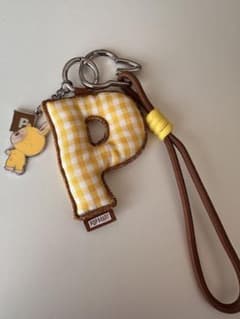 POP MART LABUBU PIN FOR LOVE ペンダント　Pのサムネイル
