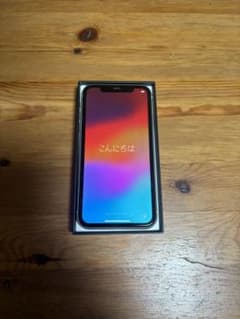 iPhone 11  ホワイト(白) デュアルカメラシステム　128GBのサムネイル