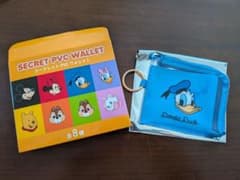 ディズニーストア シークレットPVCウォレット ドナルドのサムネイル
