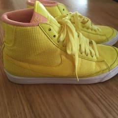 値下げ中‼︎ NIKE BLAZER MID 25cmのサムネイル