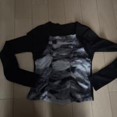 SHEIN長袖カットソー ブラック×モノトーン柄