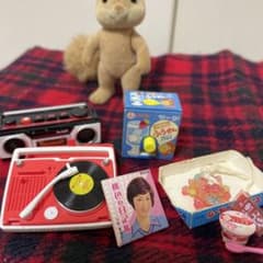 ミニチュア家具のサムネイル