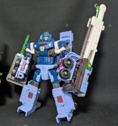 m53745736447_1.jpg?1757286316