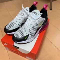 NIKE AIR 270のサムネイル