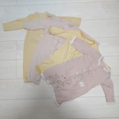 双子セット　ロンパースのサムネイル
