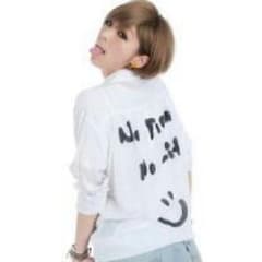 値下げしました★アングリッド★バックプリントシャツ★のサムネイル
