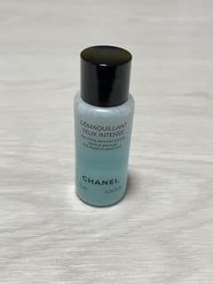 CHANEL  アイメークアップリムーバー サンプルのサムネイル