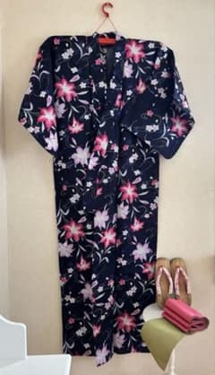 Yukata, obi, and zori sandals set with floral pattern