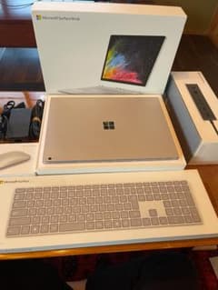 美品）Microsoft Surface Book 2 Ci5/8/128/13のサムネイル