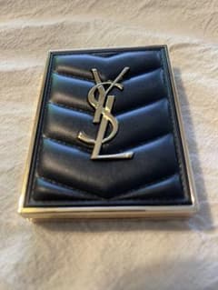 YSL クチュール ミニ クラッチ アイシャドウパレットのサムネイル