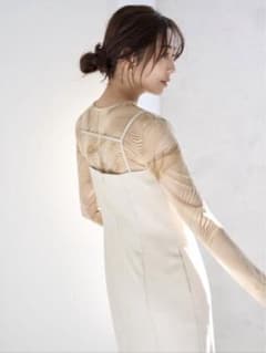 FRAY I.D シアーカットトップス　ベージュ　シースルートップスのサムネイル