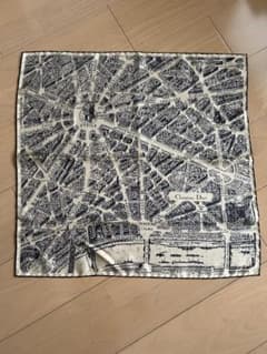 Christian Dior Paris地図柄スカーフ - メルカリ