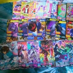 いろいろなカード　ガンダム　アイカツ　ドラゴンボールヒーローズのサムネイル