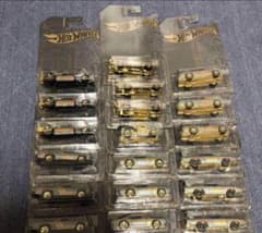 ホットウィール ローソン 51周年 6台×3セット＋1台 計19台 ダットサン ホットウィール ローソン 51周年 6台×3セット＋1台 計19台 ダットサン