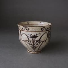 ■男の晩酌　絵瀬戸向付　草花文　ぐい呑み　酒器　ビールに　江戸後期～明治■送料込のサムネイル