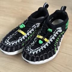 KEEN UNEEK スポーツサンダル ブラック グリーン - メルカリ