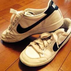 ナイキ  スニーカーのサムネイル
