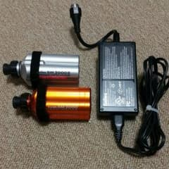 ダイワ　リチウムイオンバッテリー BM2000　2個充電器セットのサムネイル