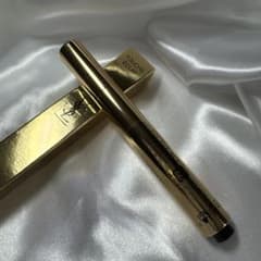 Yves Saint Laurent ラディアンド　タッチＮｏ．2のサムネイル