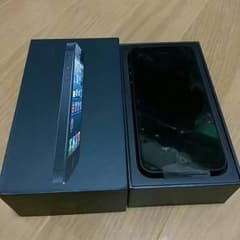 希少　ios6.1.4 au iPhone5 16GB 黒のサムネイル