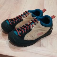 KEEN ジャスパーロックス 24 23.5 スニーカー レディース ベージュのサムネイル