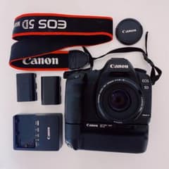 Canon 5D markⅡ (純正バッテリーグリップ・単焦点50mm)のサムネイル