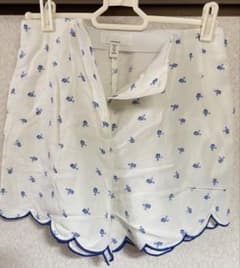ショートパンツ 花柄 白 ガーゼ生地のサムネイル