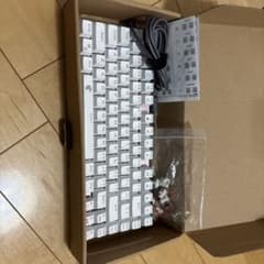 ホワイトメカニカルキーボード 本体のサムネイル