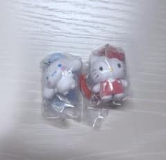 サンリオ カラフルカラビナマスコットチャーム シナモン キティのサムネイル
