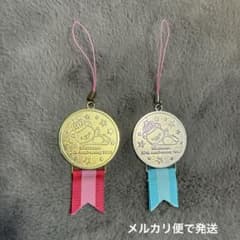 리락쿠마 10주년 메달 스트랩