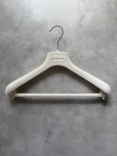 BALENCIAGA ハンガー - メルカリ