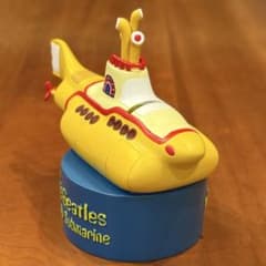 限定品】ザ・ビートルズ イエローサブマリン フィギュア 貯金箱 