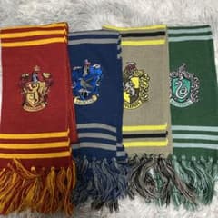 ユニバ　ハリポタ　マフラー4種セットのサムネイル