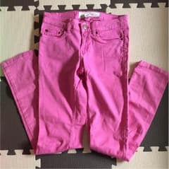 H&M  スキニーカラーパンツのサムネイル