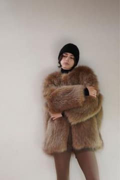 新品未使用 CLANE NOCOLLAR VOLUME ECO FUR COAT - メルカリ