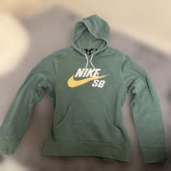 ナイキ NIKE SB グリーン フード付きパーカー Mのサムネイル