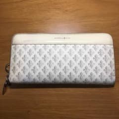 長財布のサムネイル
