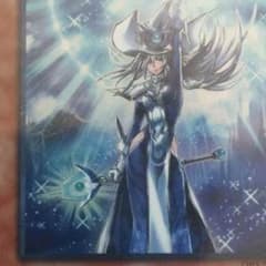 沈黙の魔術師サイレントマジシャンのサムネイル